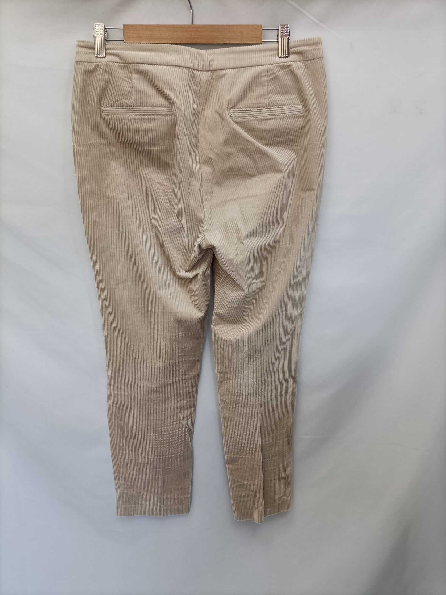 MASSIMO DUTTI. Beige corduroy pants T.40