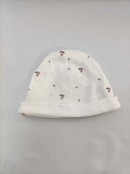 KAIBI. Gorrito blanco flores T.3 meses