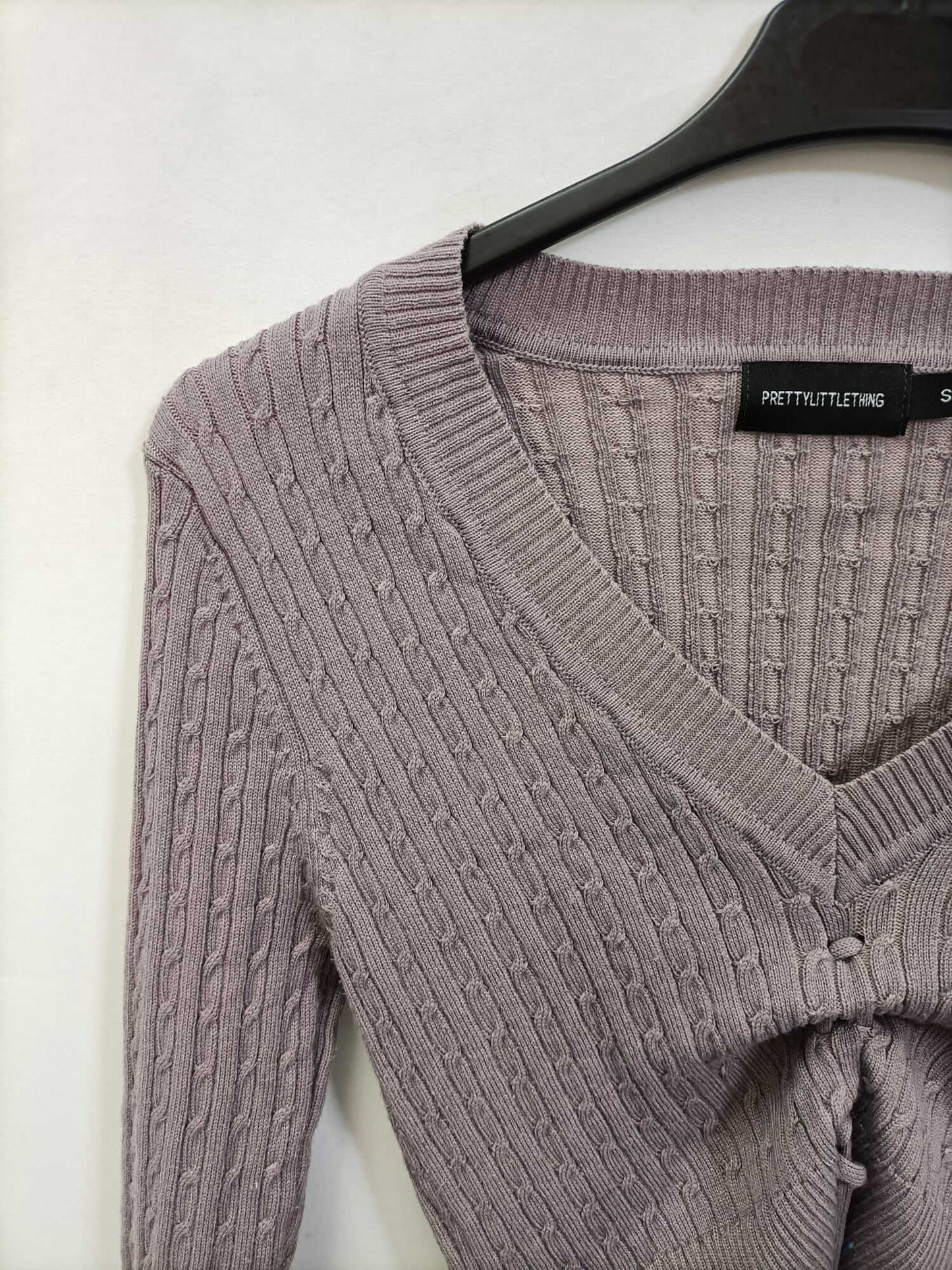 PRETTYLITTLETHING.Top punto morado. T.s