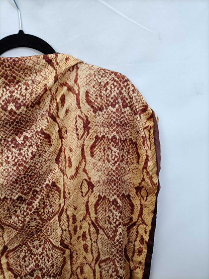 OTRAS. Pañuelo animal print