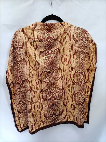 OTRAS. Pañuelo animal print