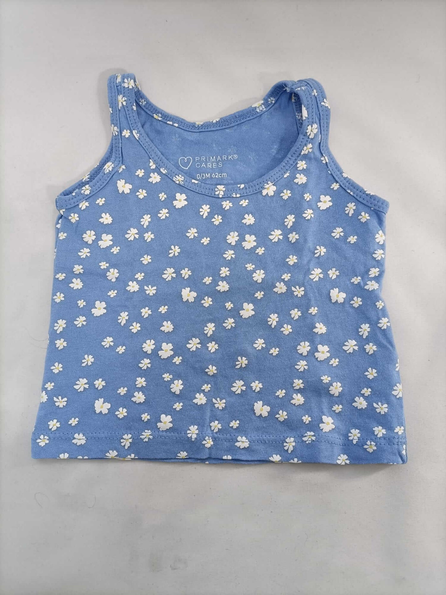 PRIMARK. Camiseta florecitas T.0-3 m