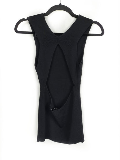 ZARA. Top negro talla L