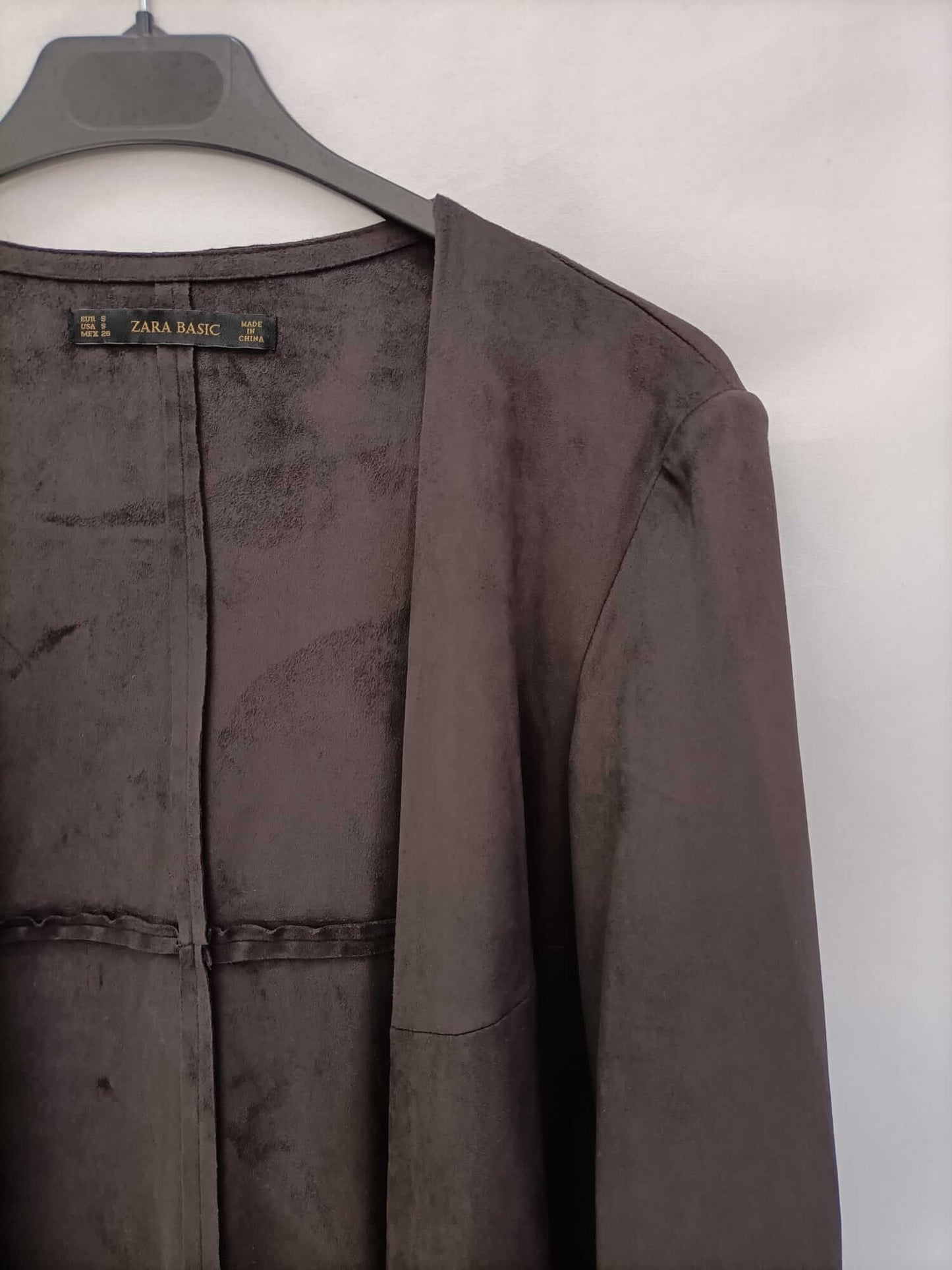 ZARA. Cazadora antelina flecos T.s