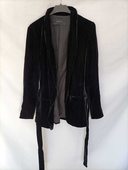 ZARA. Blazer negra terciopelo T.m