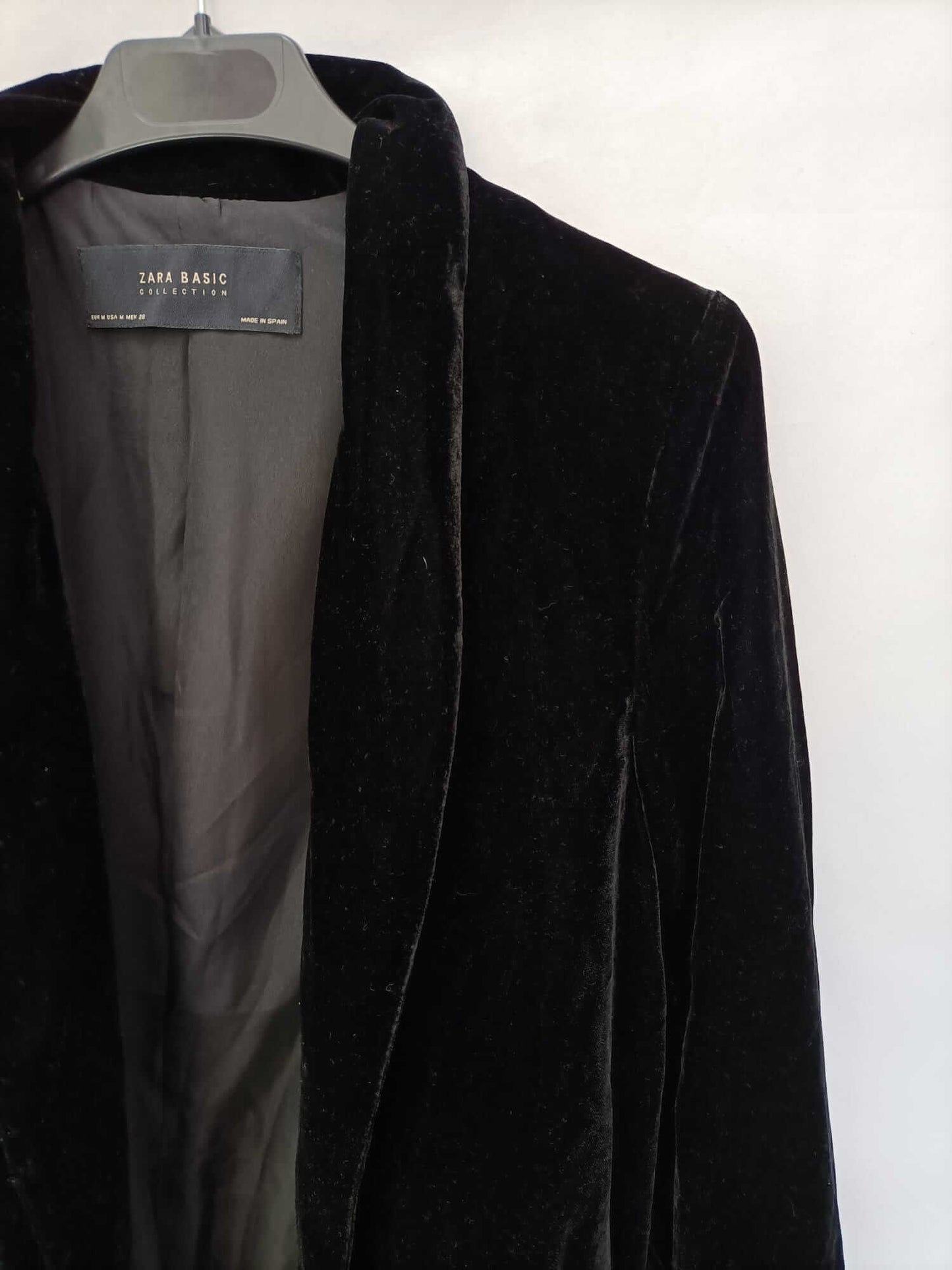 ZARA. Blazer negra terciopelo T.m