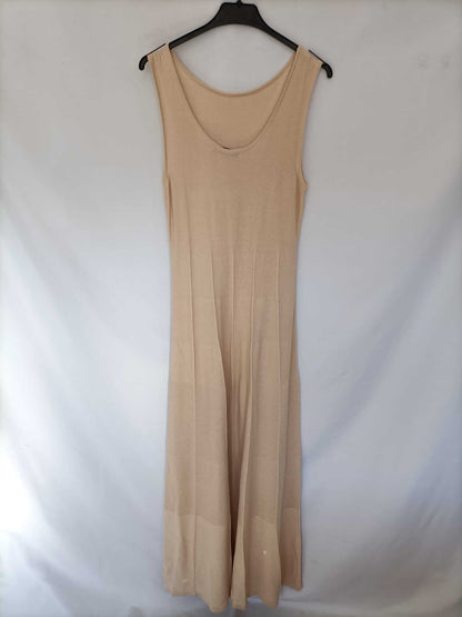 ZARA. Vestido punto beige midi T.m