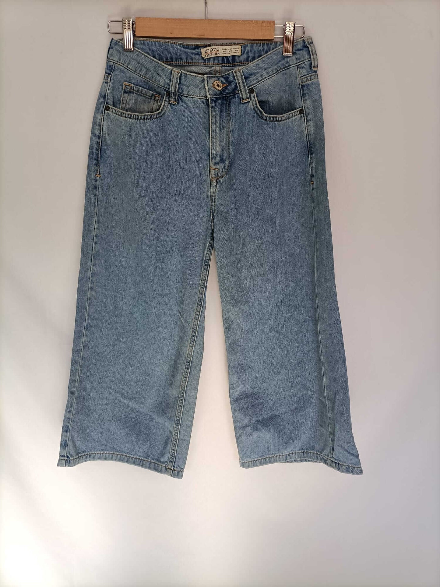 ZARA. Light denim trousers T.xs