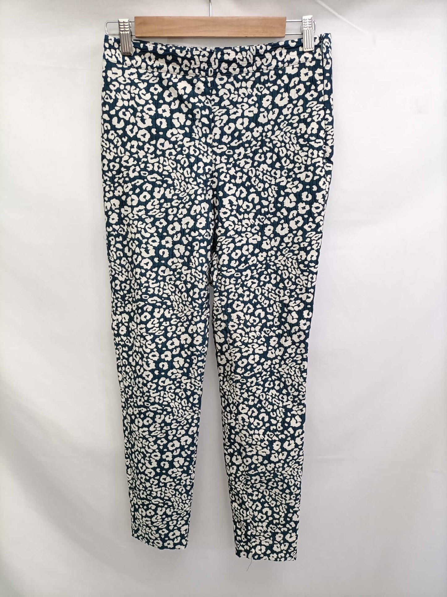 ZARA.Pantalones verde animal print T.s
