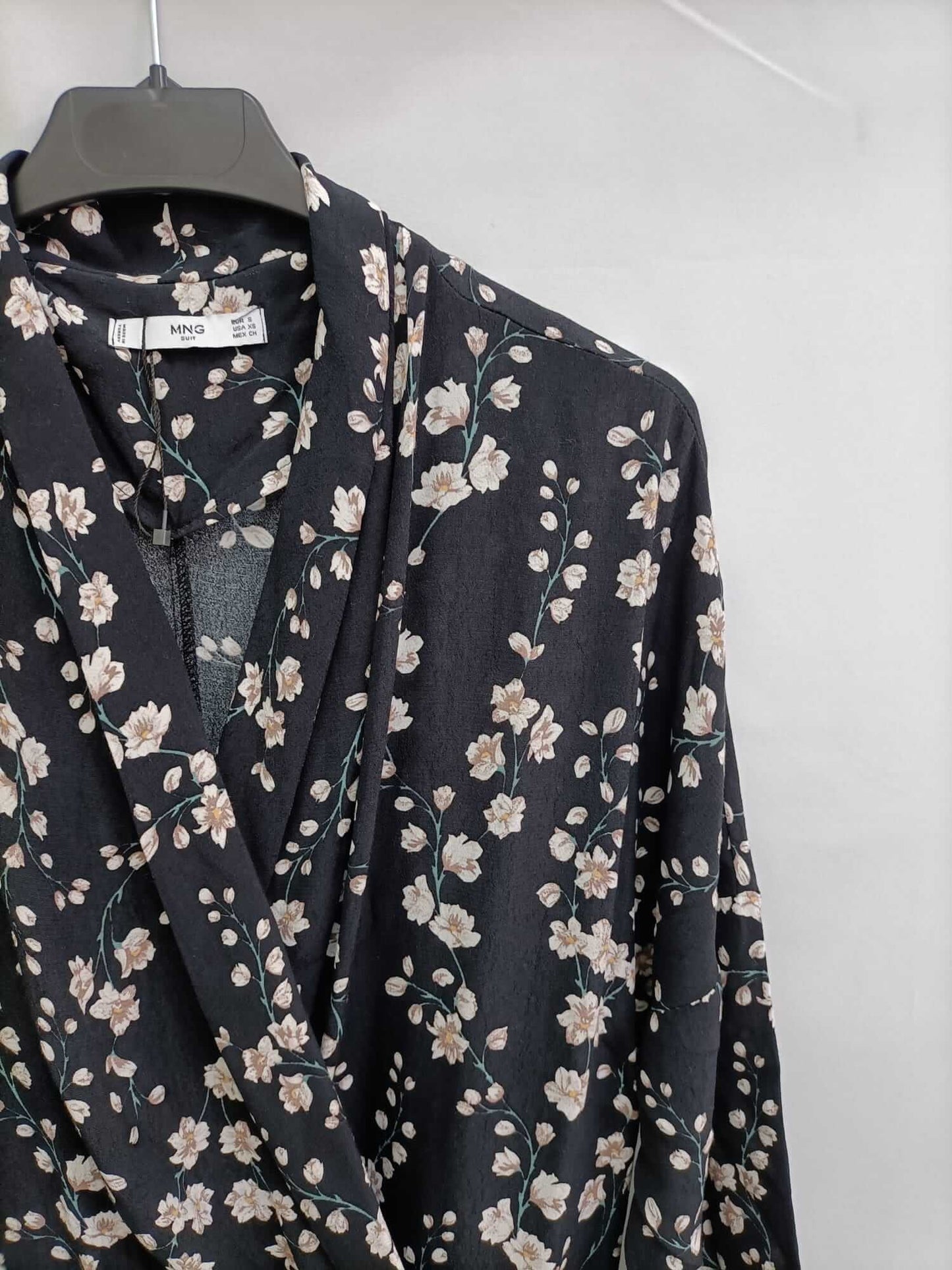 MANGO.Mono largo negro T.s