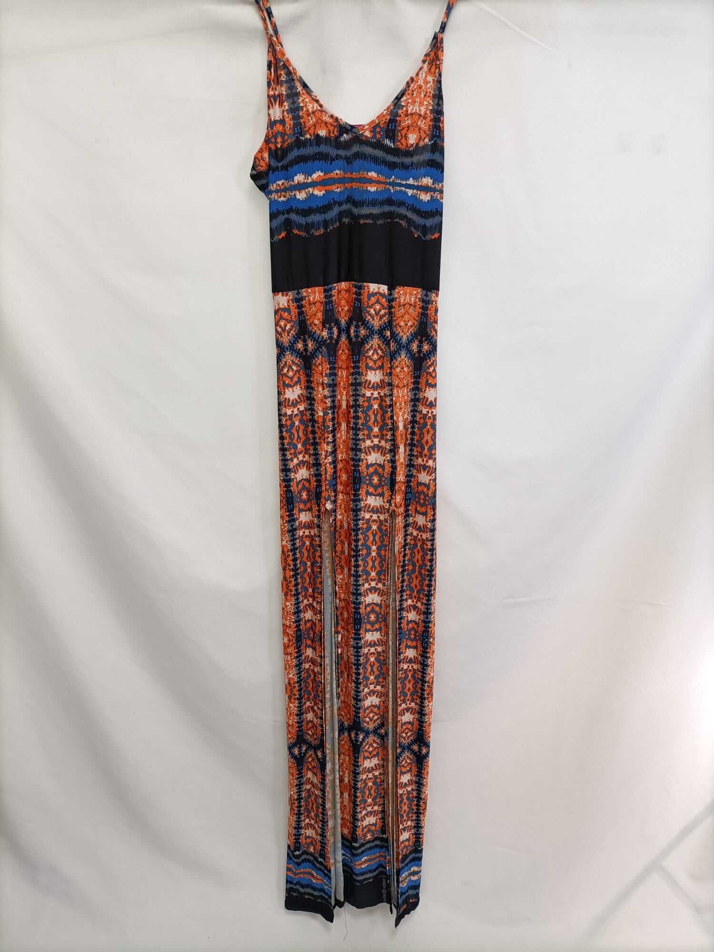 BOOHOO. Long printed dress S.38