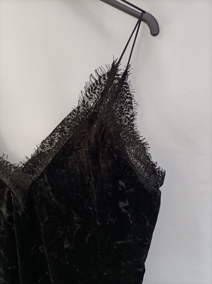ZARA.Top lencero negro terciopelo T.s