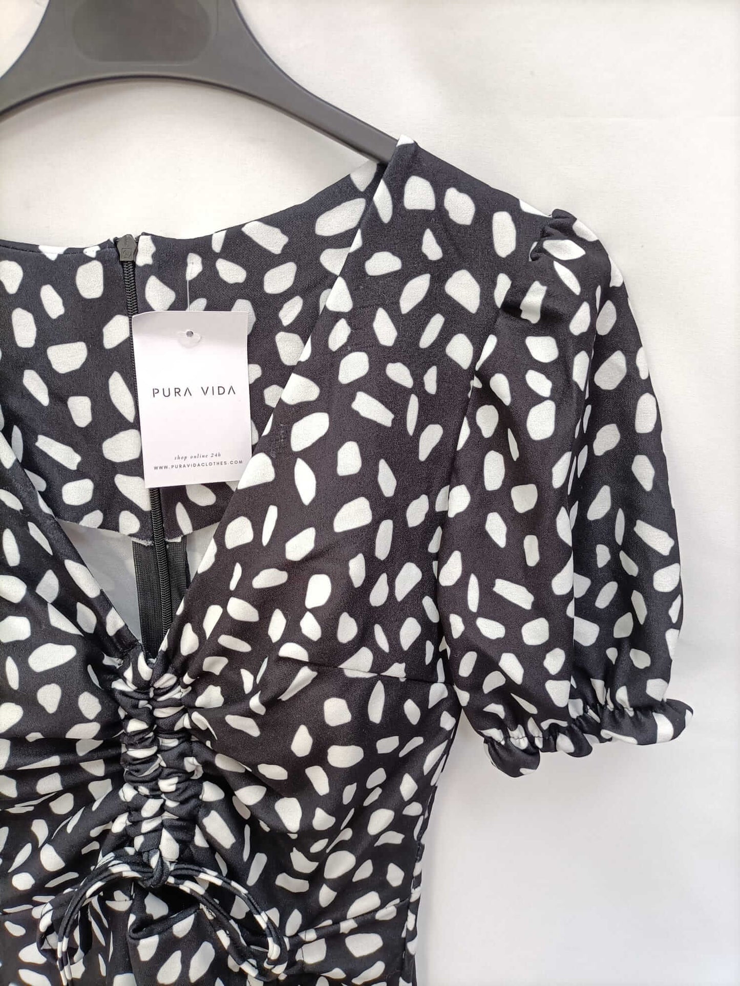 PURA VIDA. Short black and white dress Tm