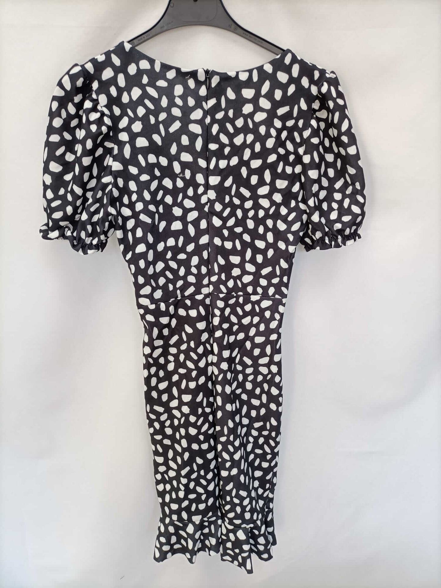 PURA VIDA. Short black and white dress Tm