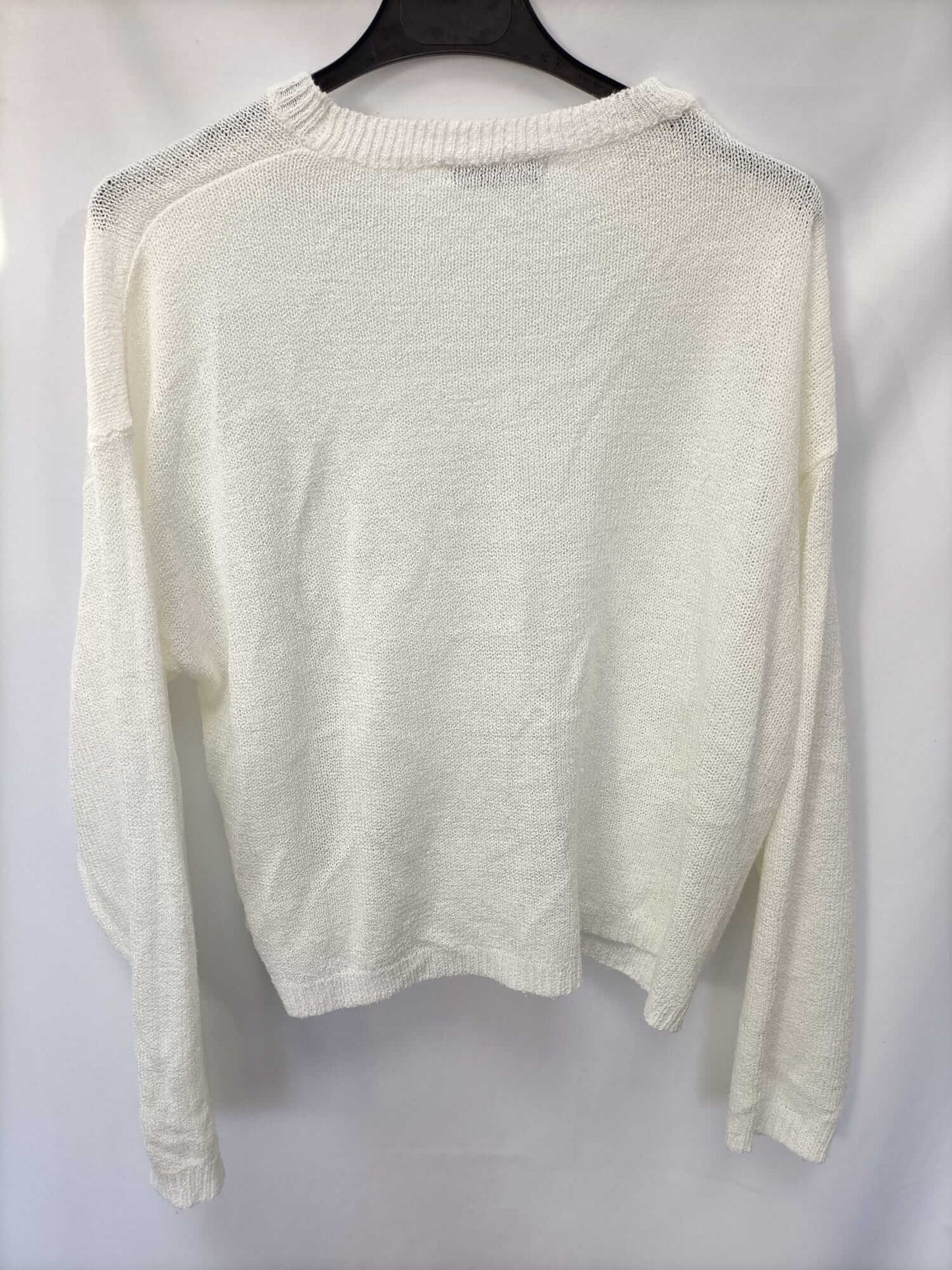 BERSHKA. Short white Tm sweater