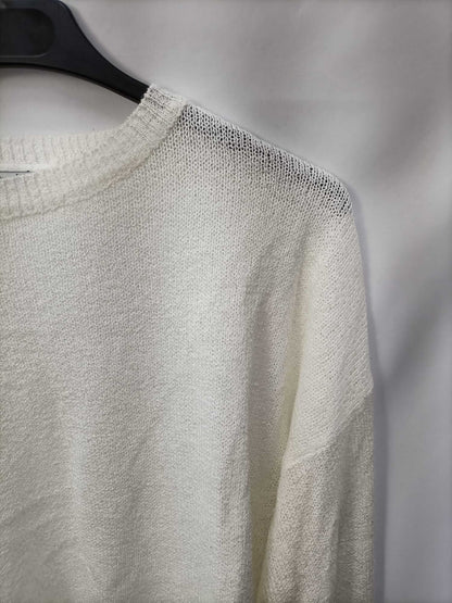 BERSHKA. Short white Tm sweater