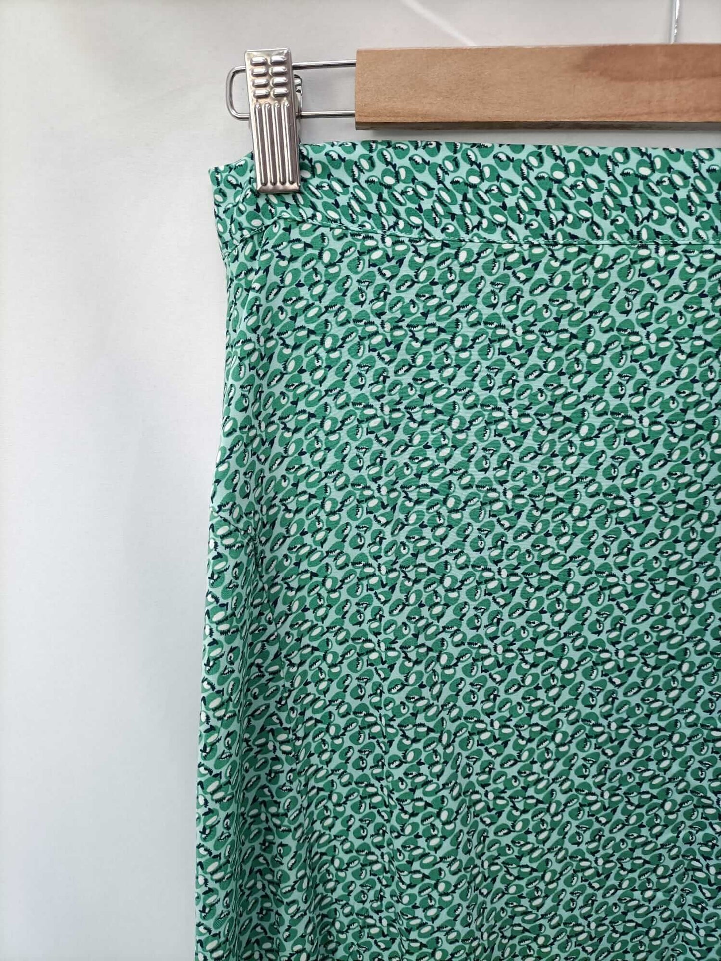 PEPPECORNS.Green midi skirt T.34