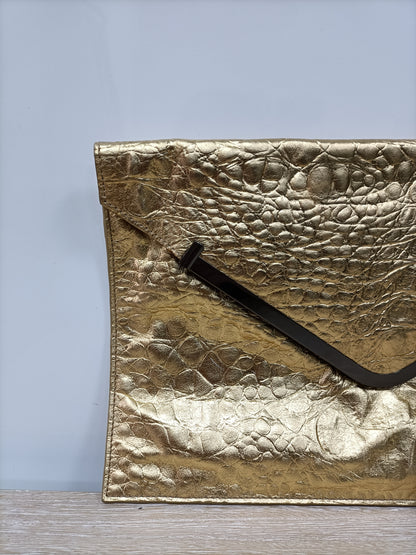 OTHERS. Gold-plated clutch bag
