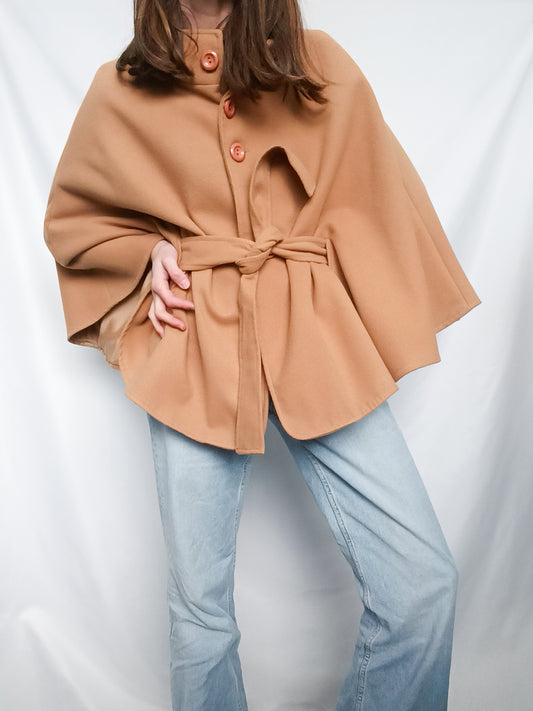 OTRAS. Poncho de paño camel  T.m