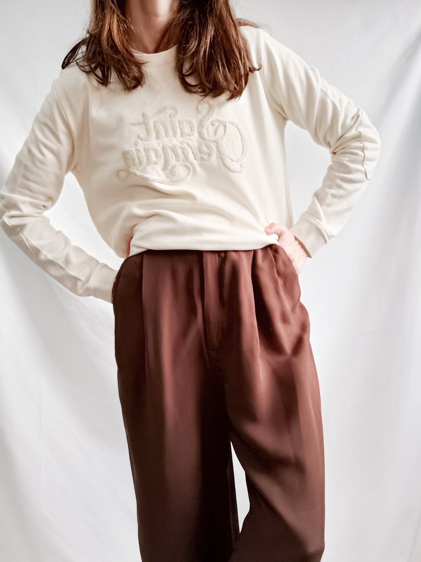 MKT STUDIO. Beige sweatshirt with letters T. M