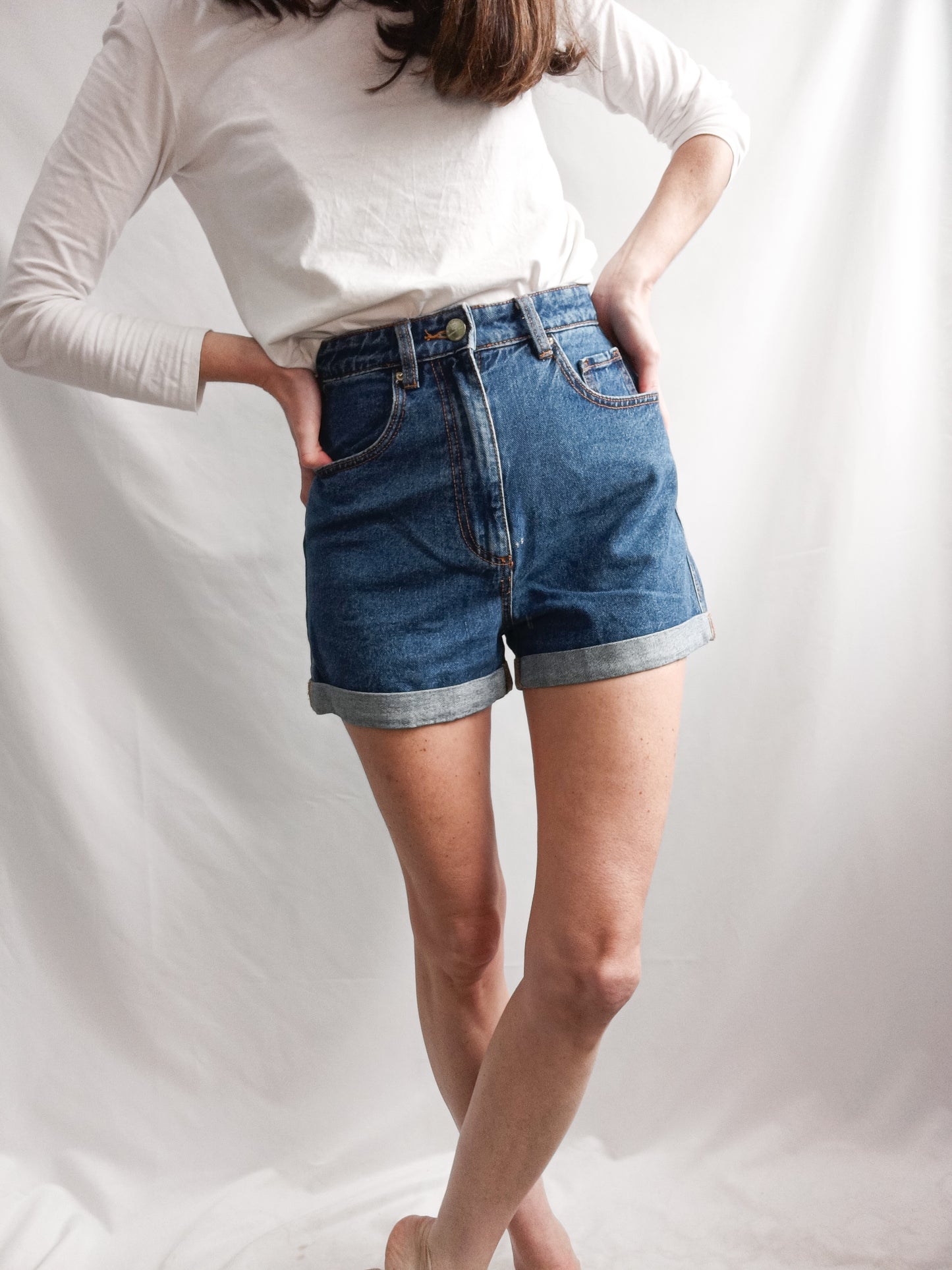 STRADIVARIUS. Denim shorts T.34