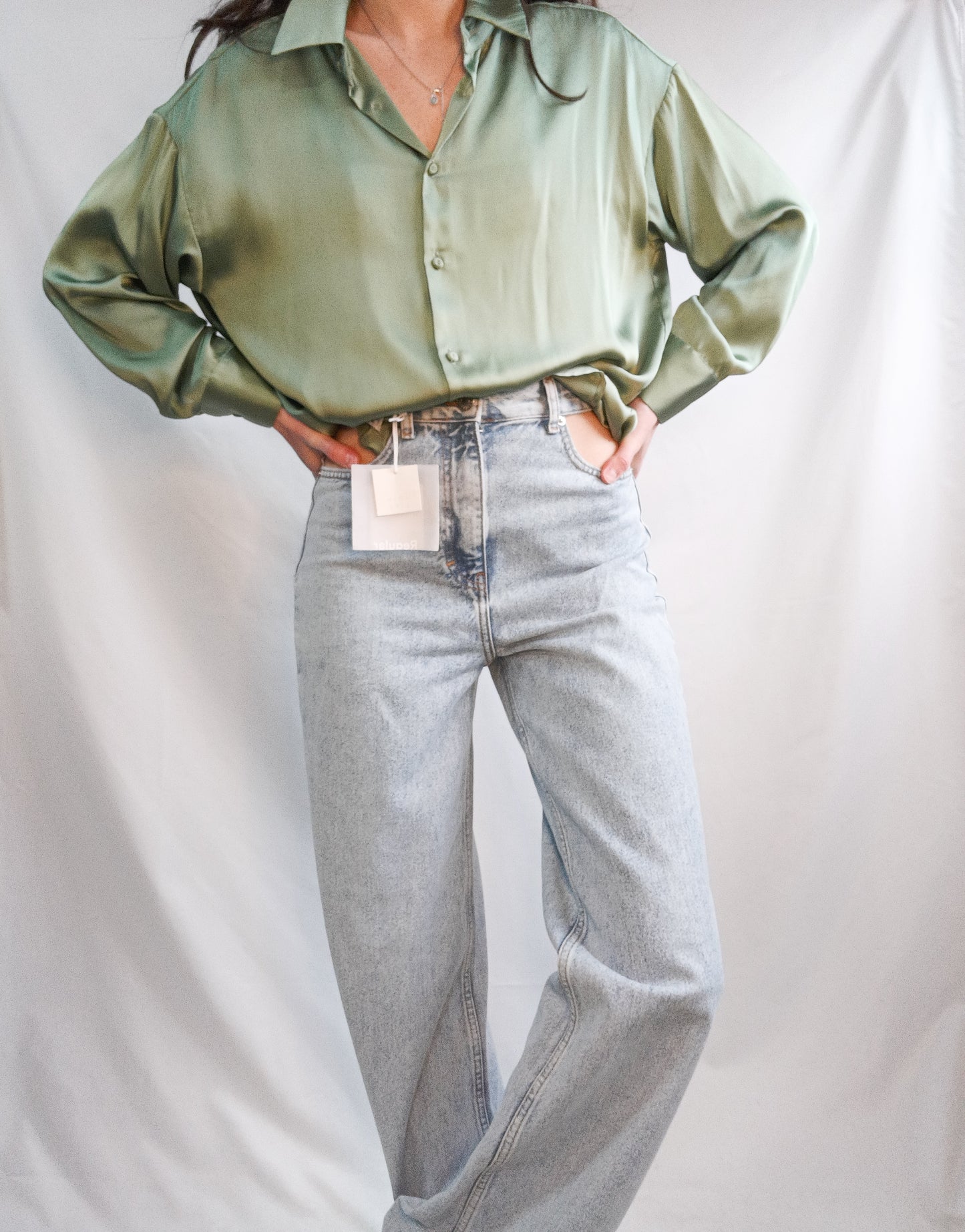 ZARA. Green satin blouse Ts