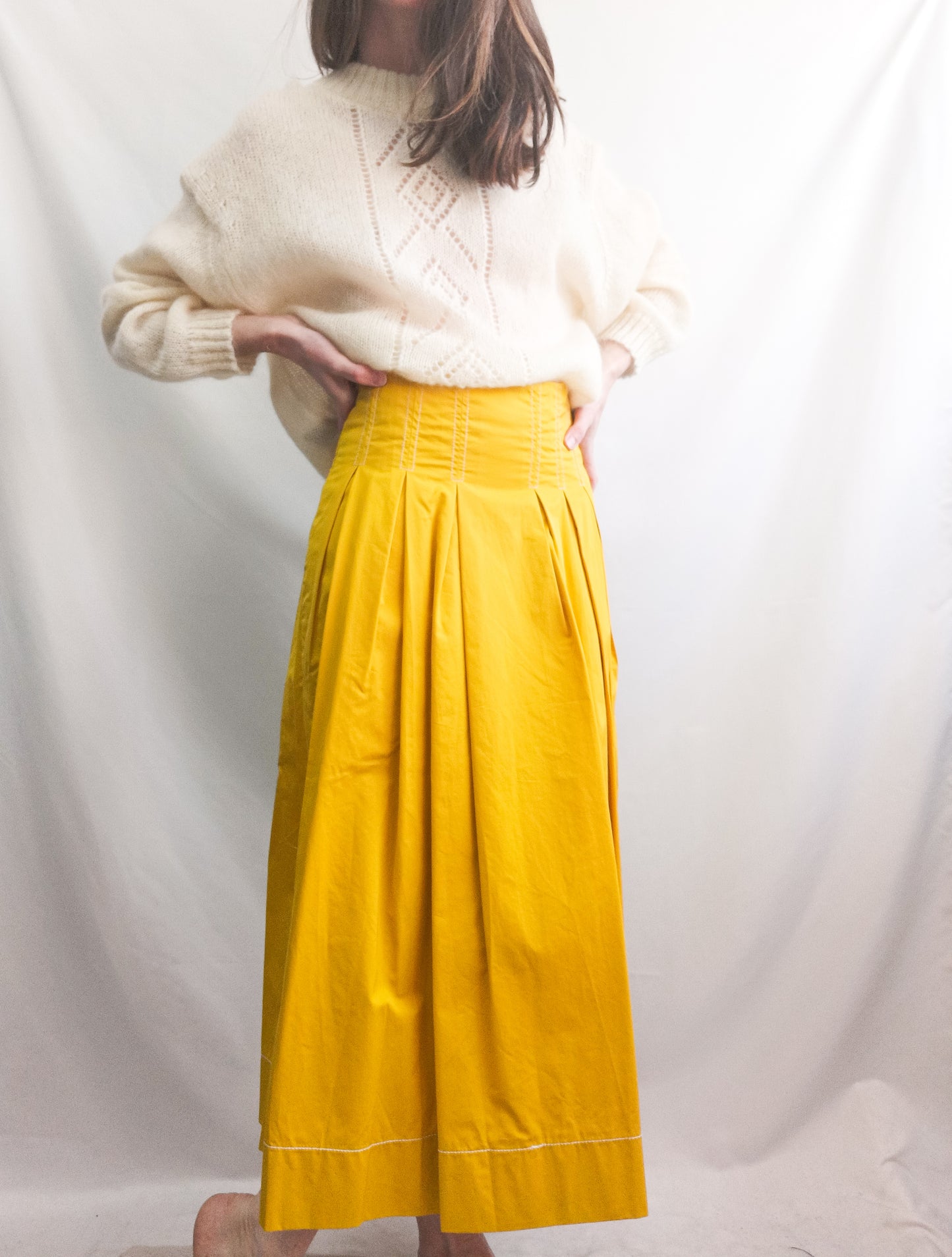 ZARA. Falda midi amarilla   T.xs