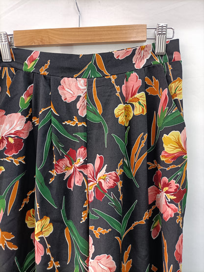 LOAVIES.Total look croptop y palazzo T.XS