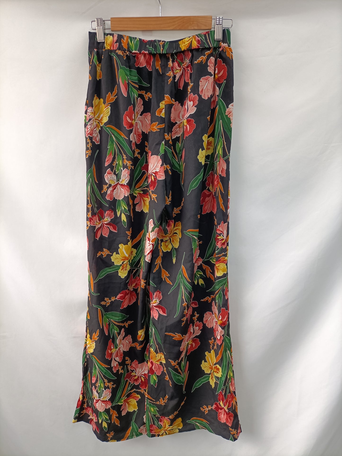 LOAVIES.Total look croptop y palazzo T.XS