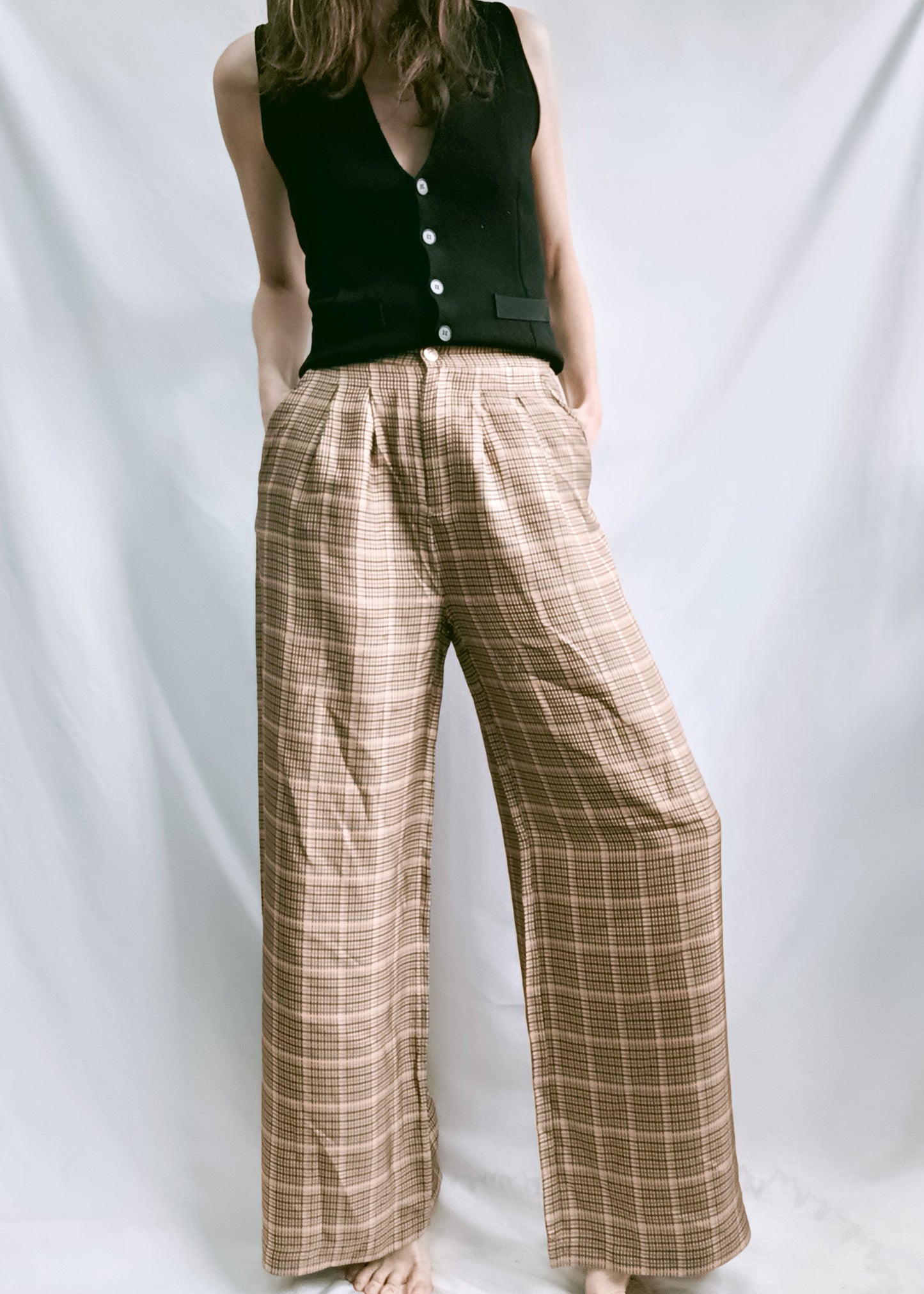 TCN.Pantalones anchos cuadros T.36