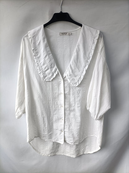 STRADIVARIUS. Blusa fluida textura T.xs