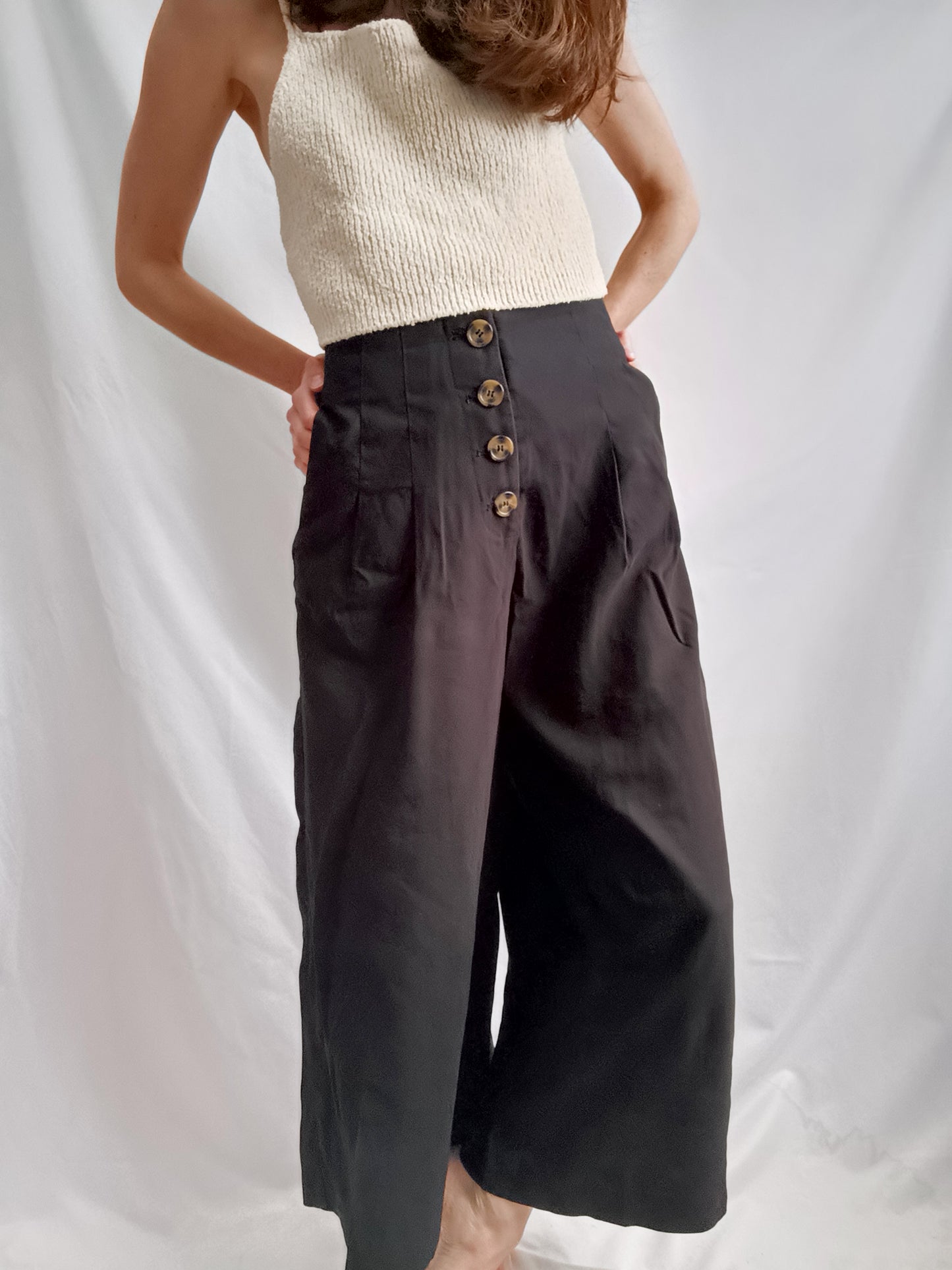 ZARA. Ts buttoned culottes