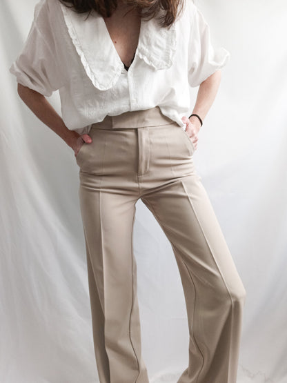 STRADIVARIUS. Blusa fluida textura T.xs