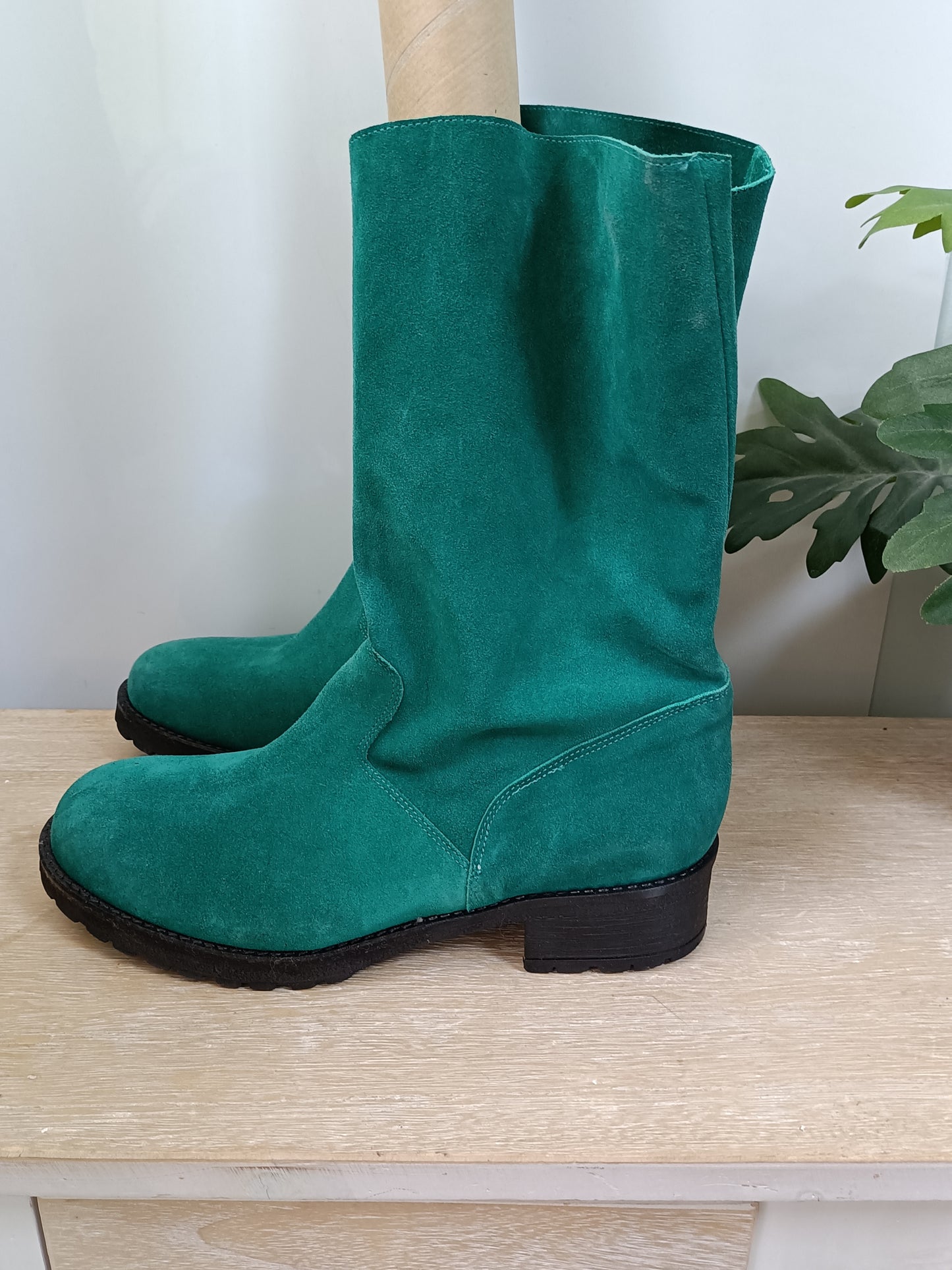BLUMARINE. Botas verdes antelina T.39