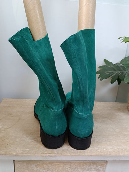 BLUMARINE. Botas verdes antelina T.39