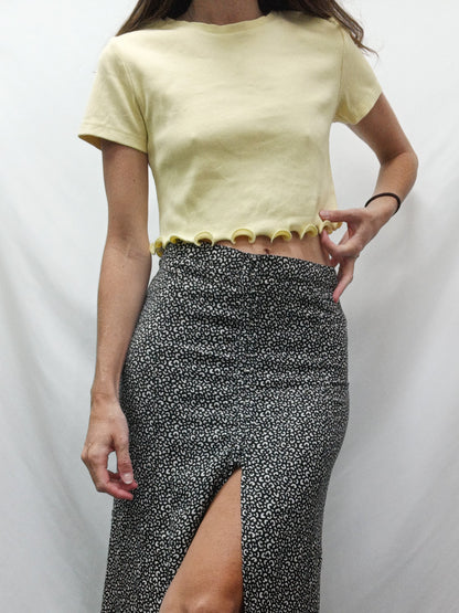 ZARA.Camiseta amarilla punto canalé T.L (M)