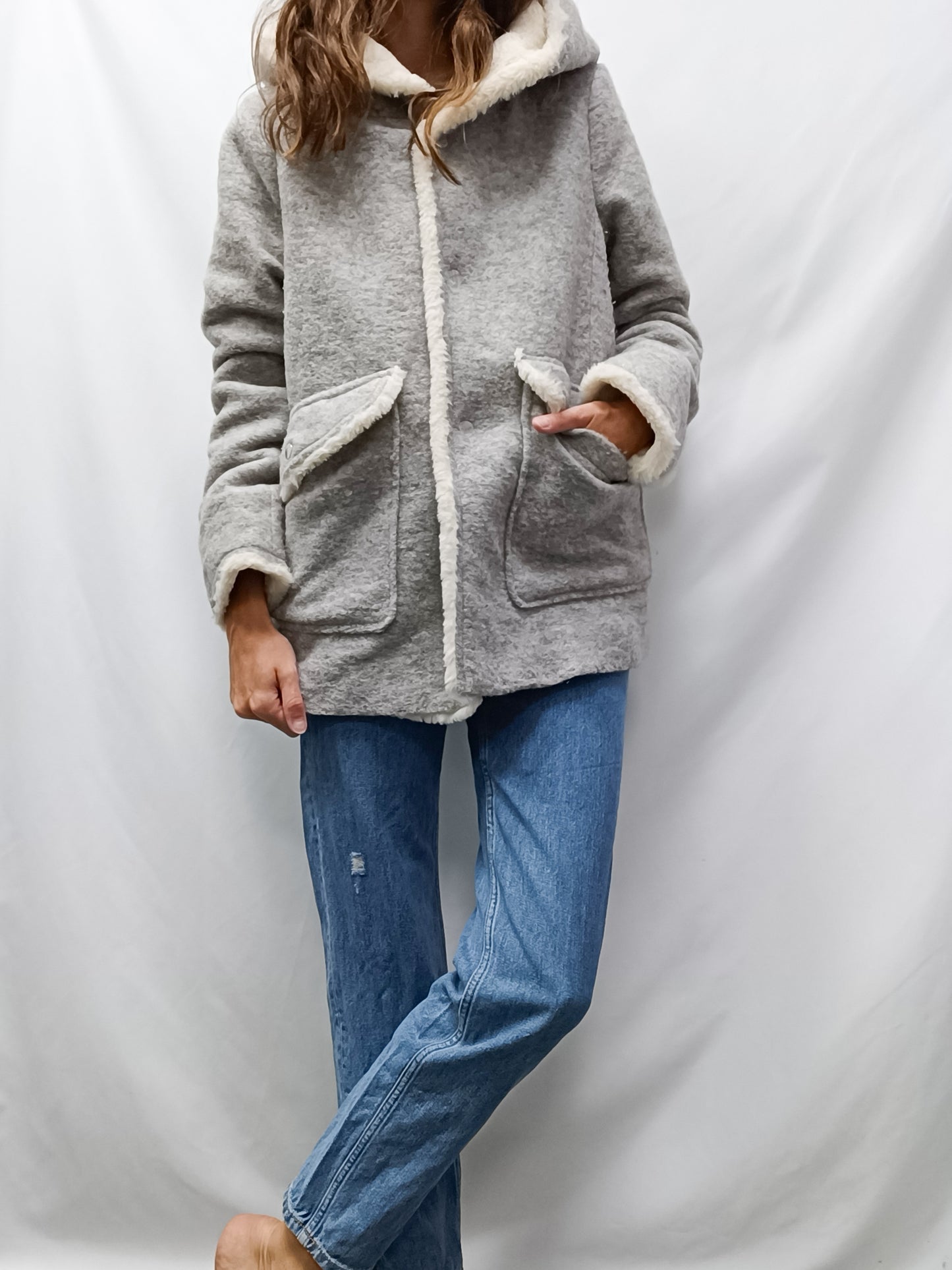 ZARA. Abrigo gris franela y pelito T.s