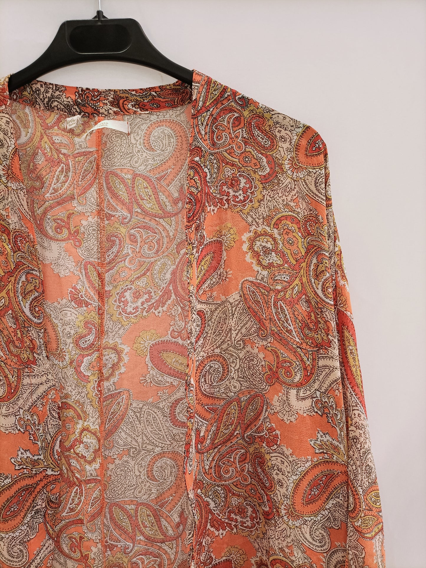 STRADIVARIUS. Orange flowing kimono Tm