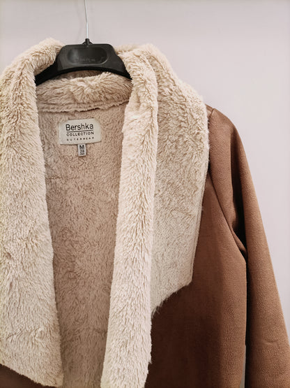 BERSHKA. Abrigo camel pelo T.m