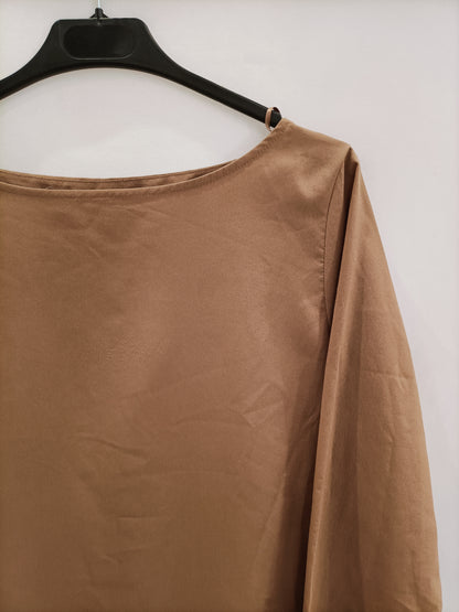 ZARA. Blusa camel botones T.m