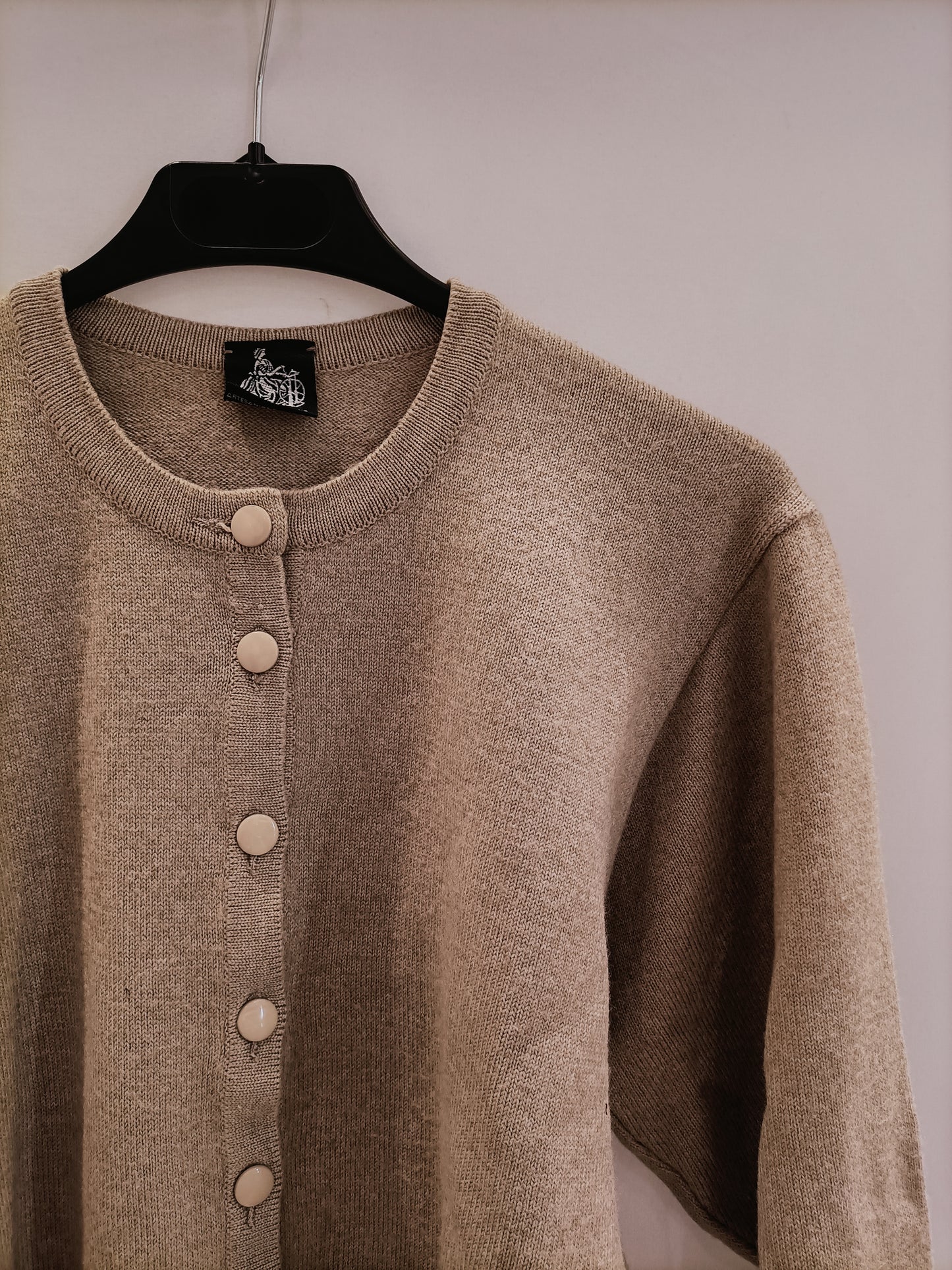 SAVIRS. Beige Ts Knit Cardigan