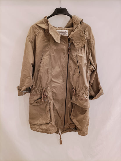 PULL&amp;BEAR. Thin beige parka Ts