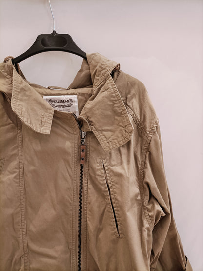 PULL&amp;BEAR. Thin beige parka Ts