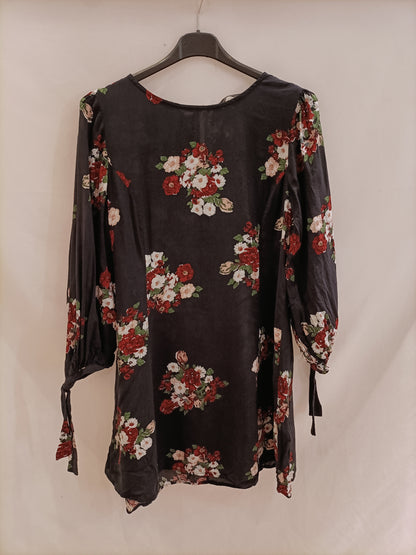 ZARA. Vestido azul flores T.l