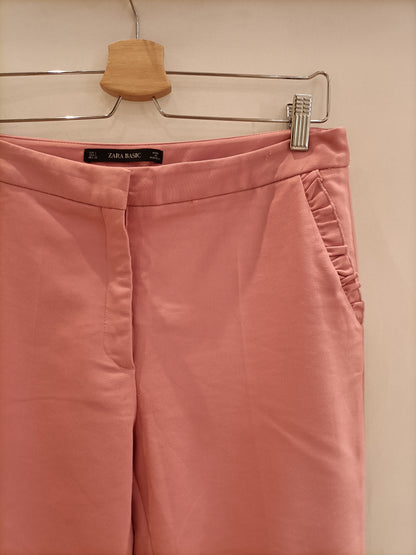 ZARA. pantalón chino rosaT.40