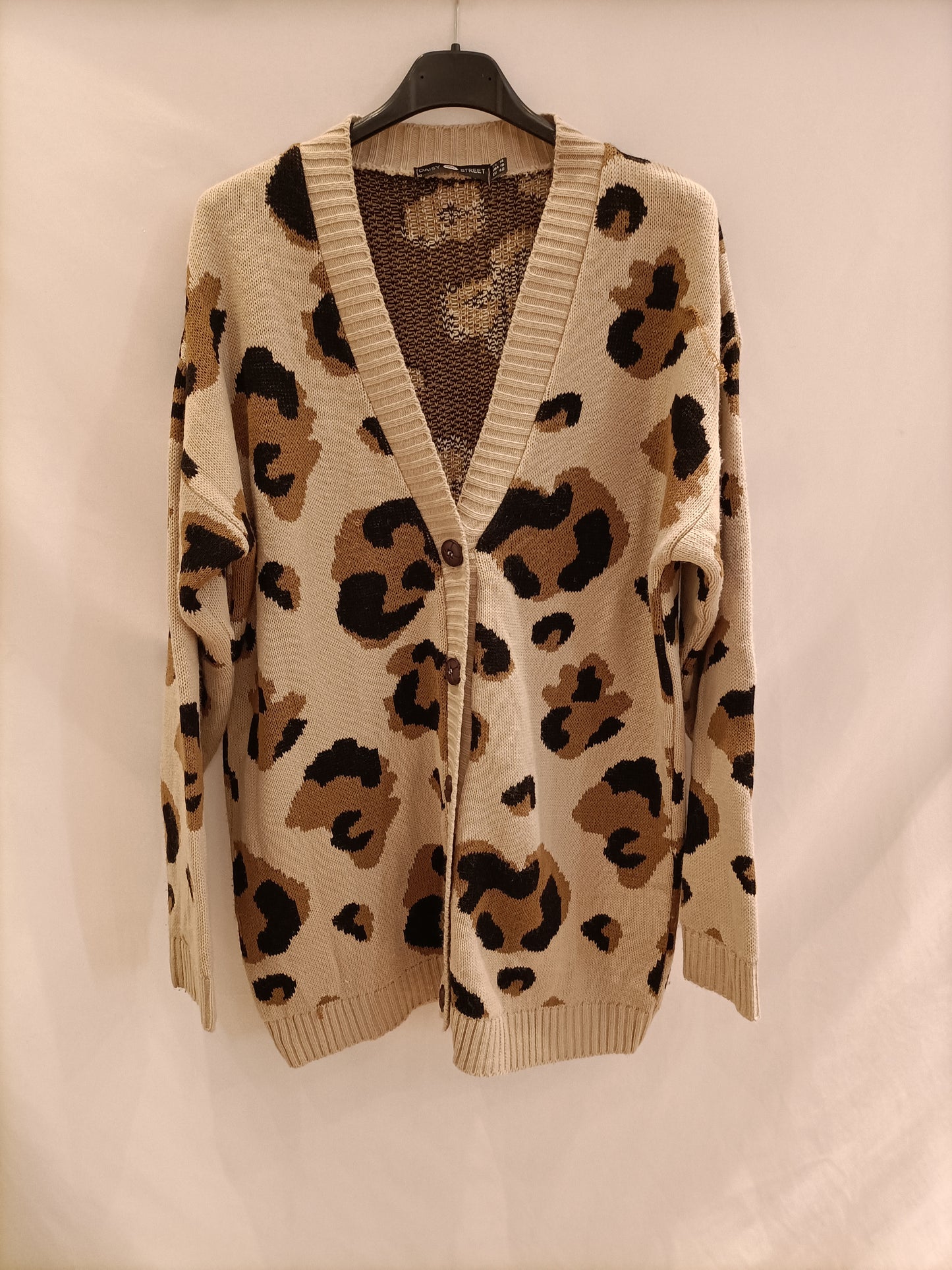 DAYSI. Animal print cardigan, size 42