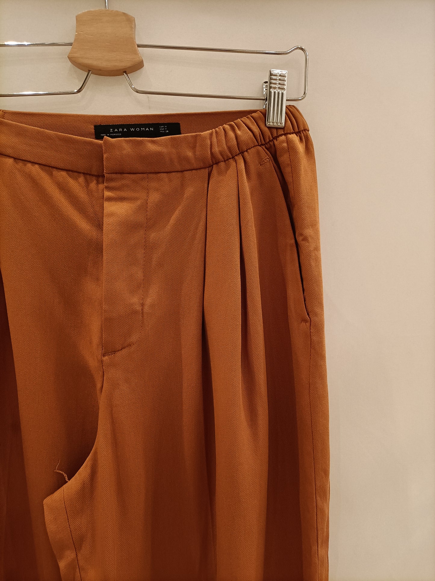 ZARA. Flowing tile trousers Tm