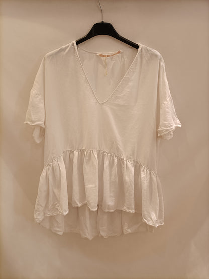 ZARA. Top blanco volante T.l
