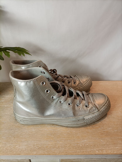 CONVERSE. Zapatillas plateadas T.39