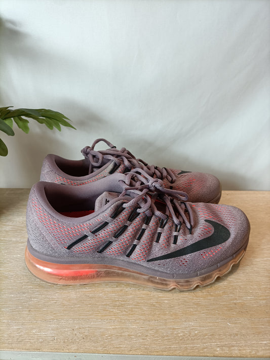 NIKE. Zapatillas training lila T.40